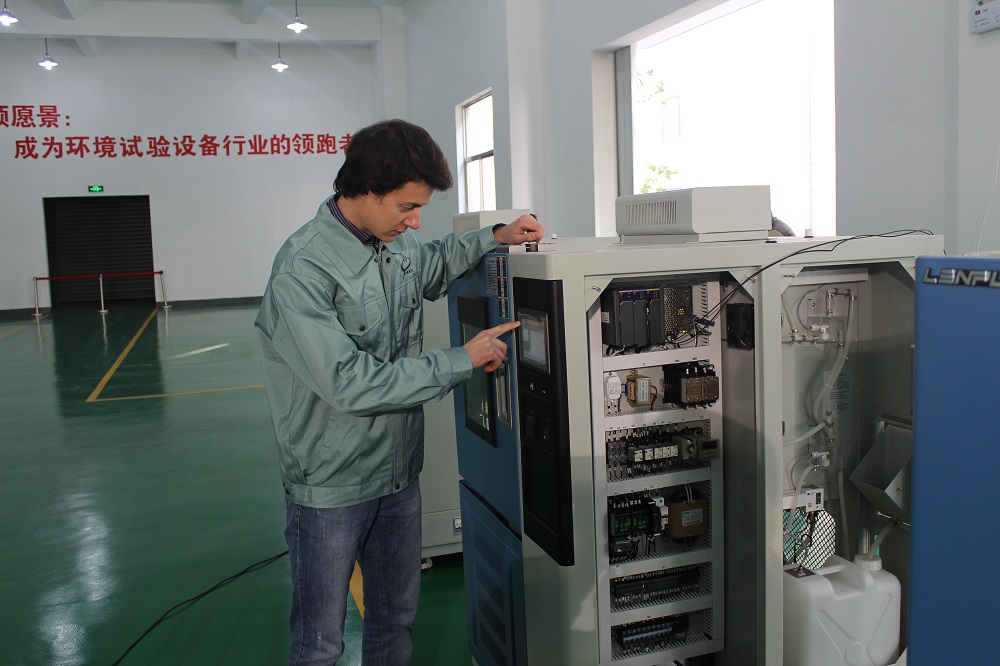 恒溫恒濕實驗機箱體結構 恒溫恒濕實驗機箱體結構